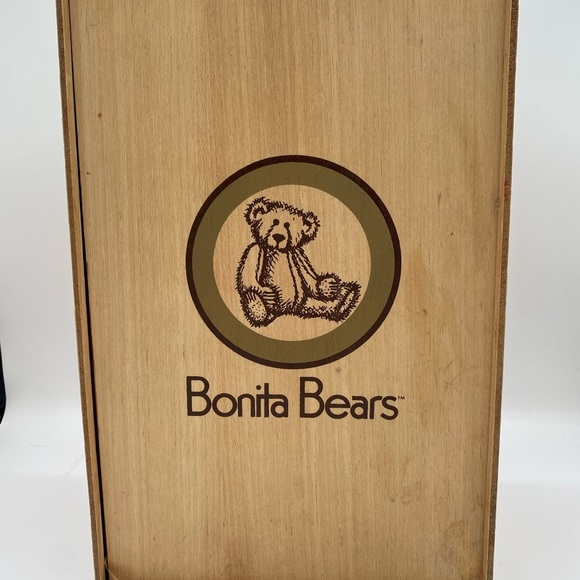 Vtg Bonita Bears Bunny With Paintbrush Wood Box- cert of authenticity- 1st ed - Picture 4 of 7